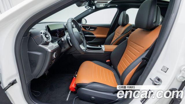 Mercedes-Benz C-Class 2026 — photo 14