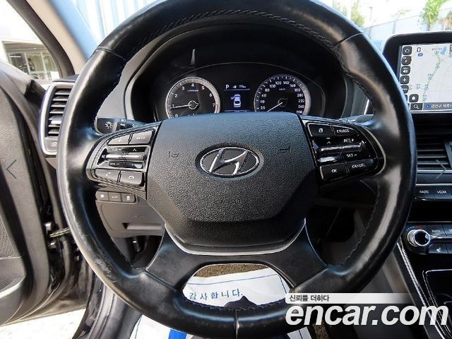 Hyundai Grandeur 2018 — photo 8