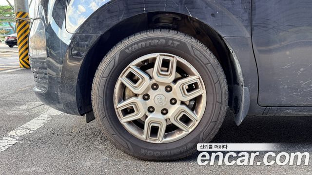 Hyundai Staria 2023 — photo 5