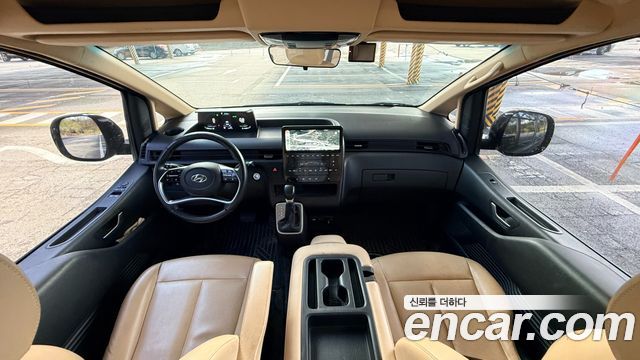 Hyundai Staria 2023 — photo 7