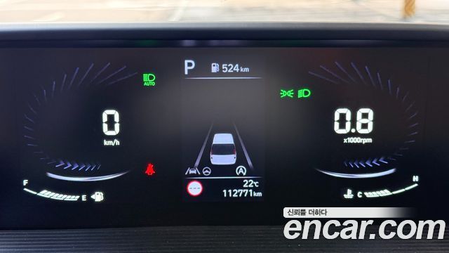 Hyundai Staria 2023 — photo 8