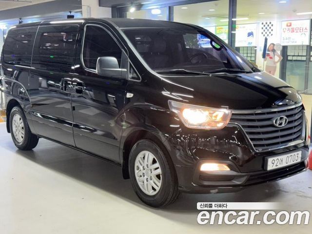 Hyundai Starex 2019 — photo 2