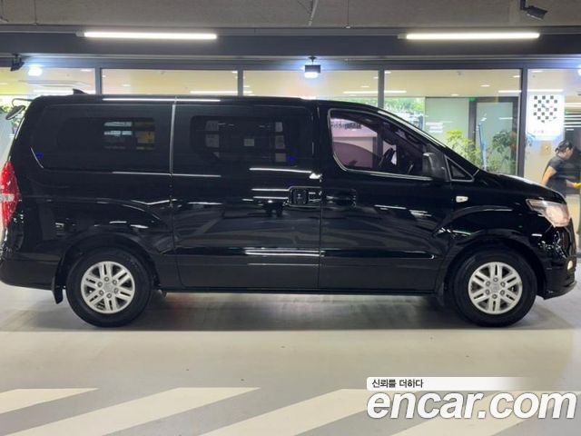 Hyundai Starex 2019 — photo 3