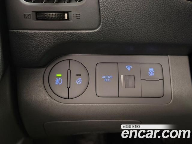 Hyundai Starex 2019 — photo 13