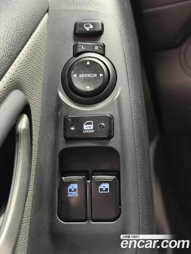 Hyundai Starex 2019 — photo 14