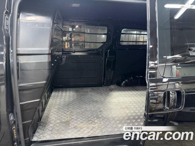 Hyundai Starex 2019 — photo 16