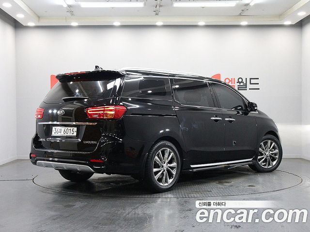 Kia Canival 2019 — photo 4