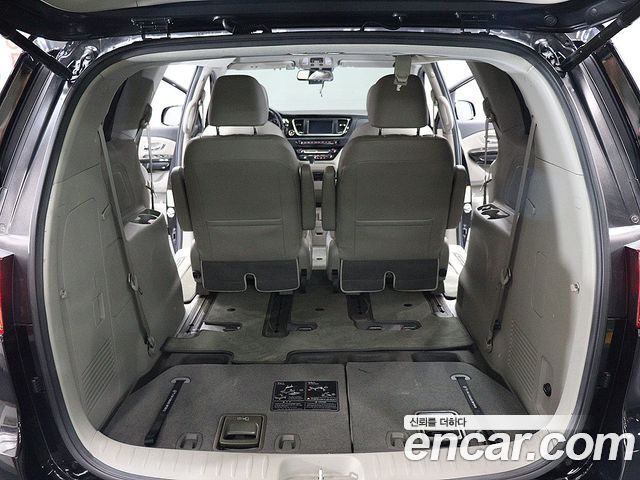 Kia Canival 2019 — photo 5