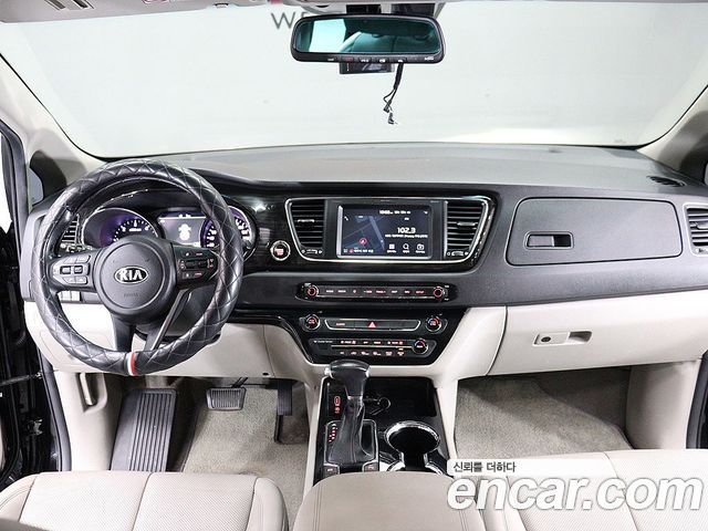 Kia Canival 2019 — photo 13