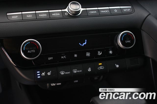 Hyundai AVANTE 2021 — photo 11
