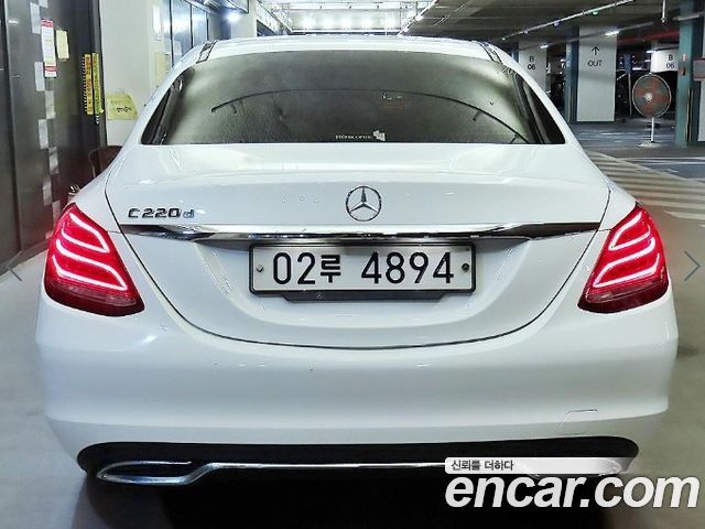 Mercedes-Benz C-Class 2017 — photo 5