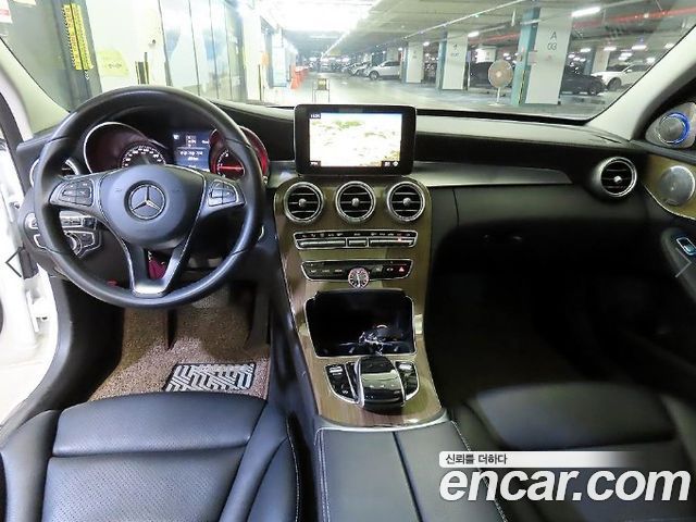Mercedes-Benz C-Class 2017 — photo 10