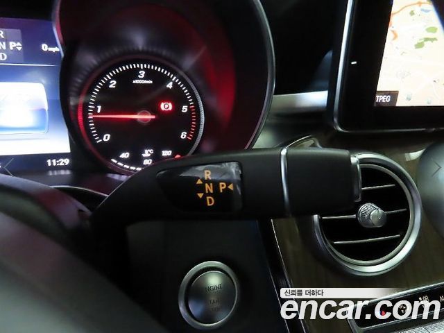 Mercedes-Benz C-Class 2017 — photo 12