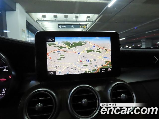 Mercedes-Benz C-Class 2017 — photo 13