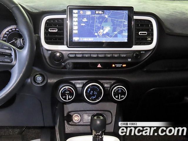 Hyundai Venue 2020 — photo 11