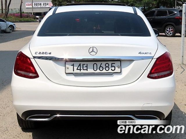 Mercedes-Benz C-Class 2016 — photo 4