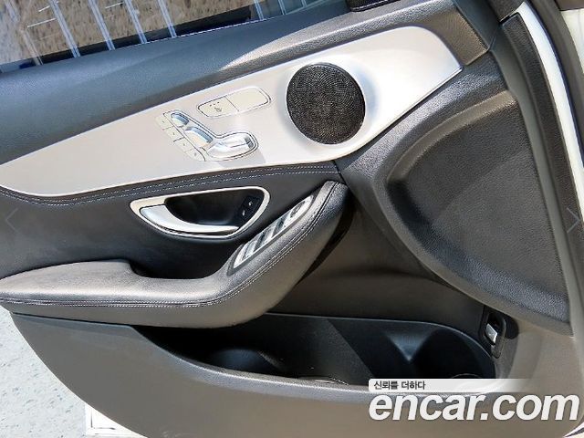Mercedes-Benz C-Class 2016 — photo 11