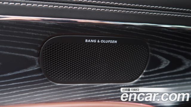 Genesis G90 2022 — photo 18