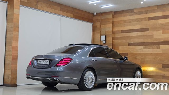 Mercedes-Benz S-Class 2019 — photo 2