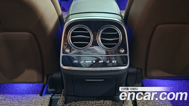 Mercedes-Benz S-Class 2019 — photo 17