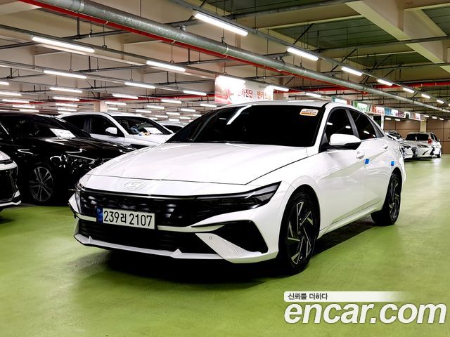 Hyundai AVANTE 2024 — photo 1