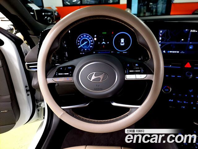 Hyundai AVANTE 2024 — photo 11