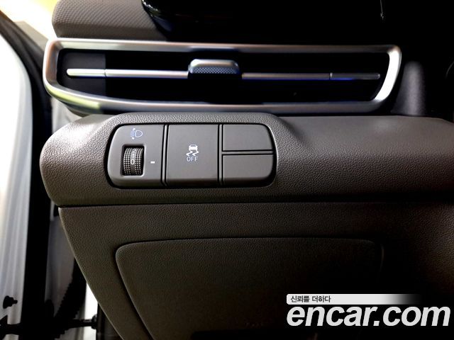 Hyundai AVANTE 2024 — photo 18