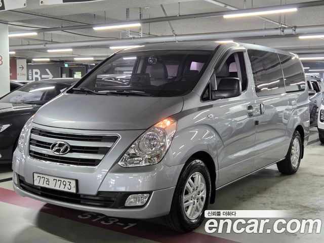 Hyundai Starex 2017 — photo 1