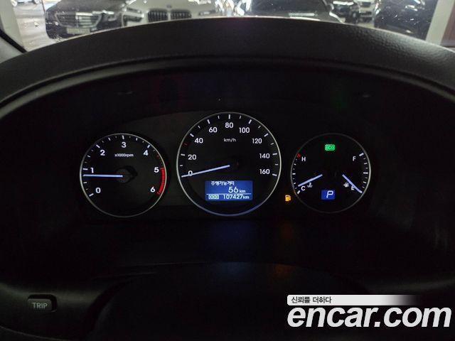 Hyundai Starex 2017 — photo 11