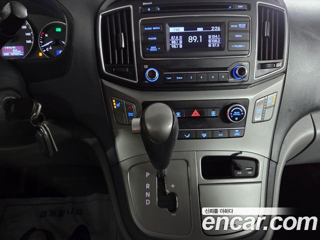 Hyundai Starex 2017 — photo 14