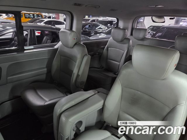 Hyundai Starex 2017 — photo 16