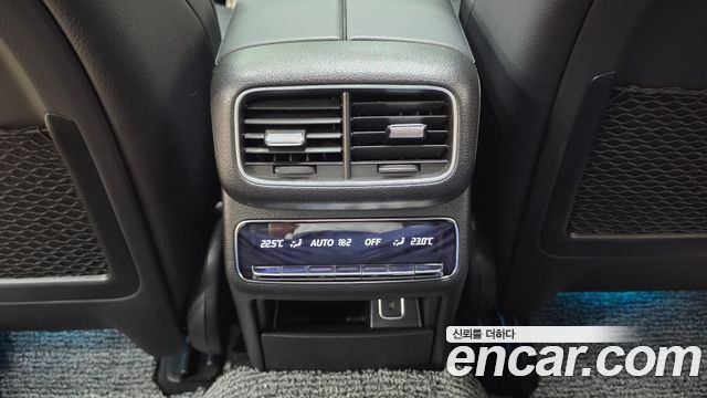Mercedes-Benz GLE-Class 2021 — photo 17