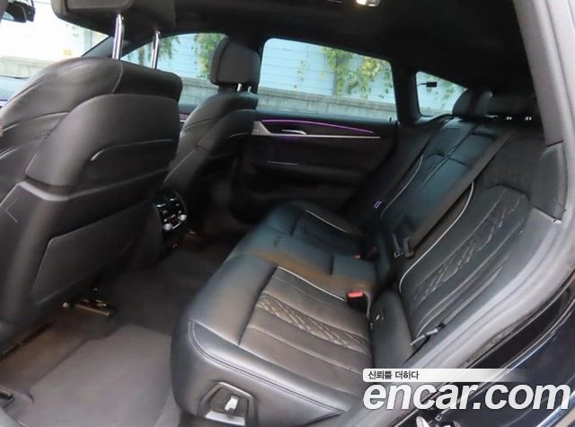 BMW Gran Turismo 2022 — photo 8