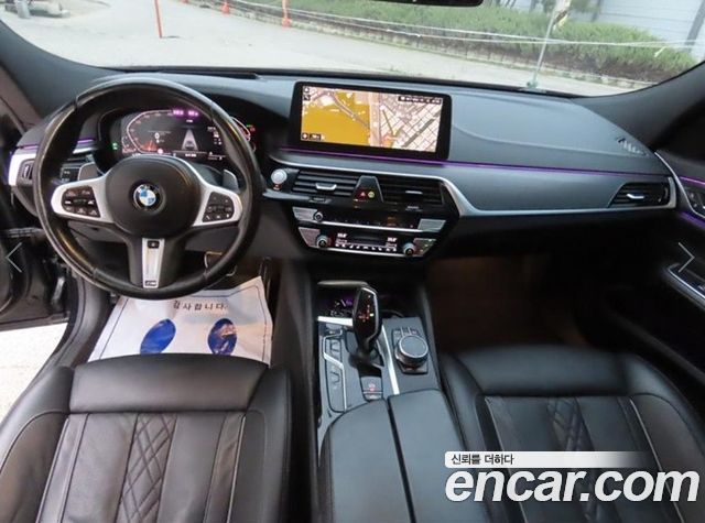 BMW Gran Turismo 2022 — photo 9