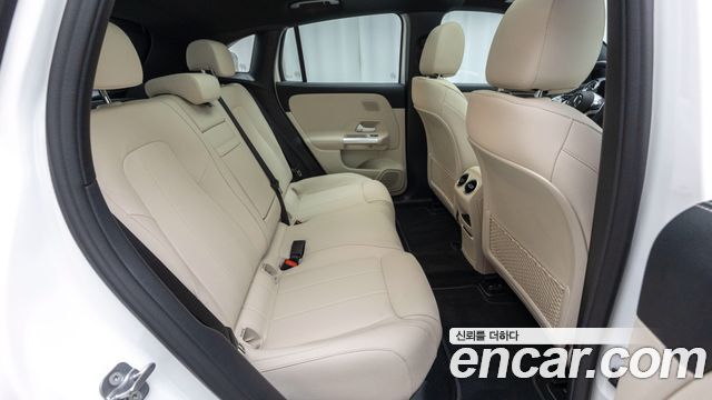 Mercedes-Benz EQA 2026 — photo 10