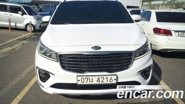 Kia Canival 2019 — photo 2