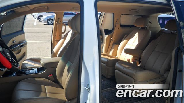 Kia Canival 2019 — photo 12