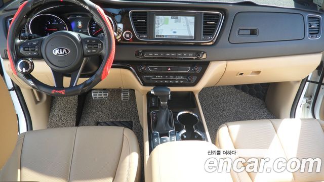Kia Canival 2019 — photo 14