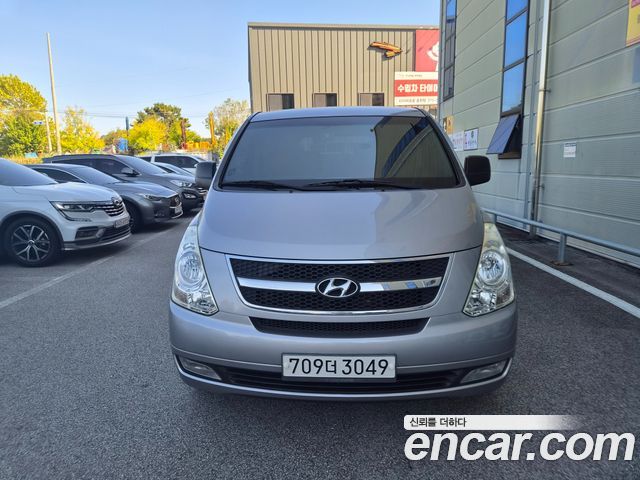 Hyundai Starex 2011 — photo 1