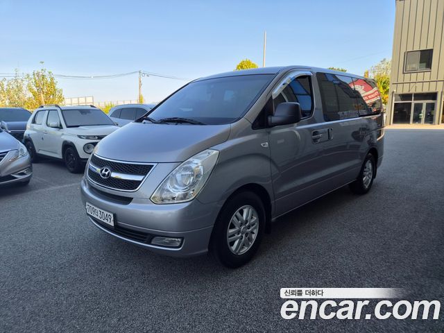 Hyundai Starex 2011 — photo 2