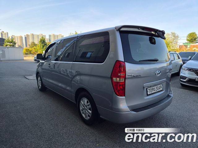Hyundai Starex 2011 — photo 7