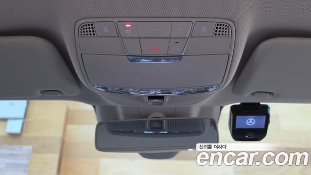 Mercedes-Benz E-Class 2020 — photo 19