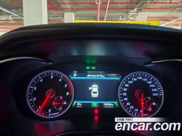 Genesis G70 2019 — photo 17
