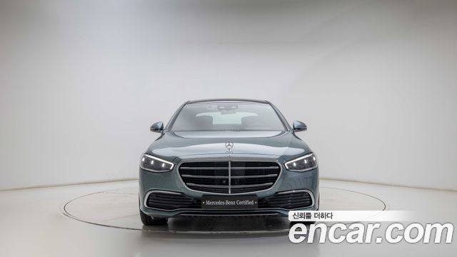 Mercedes-Benz S-Class 2025 — photo 3
