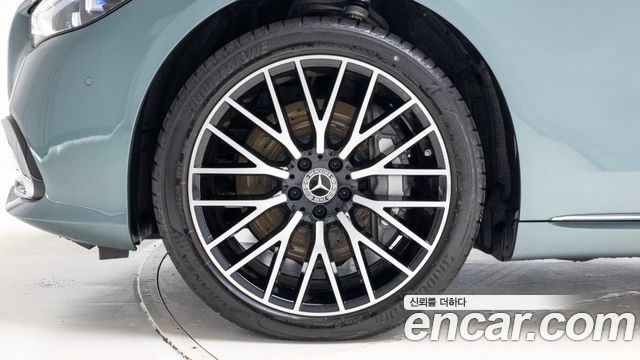 Mercedes-Benz S-Class 2025 — photo 5