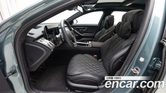Mercedes-Benz S-Class 2025 — photo 14