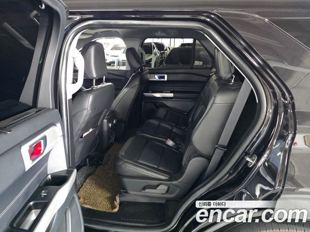 Ford Explorer 2021 — photo 8