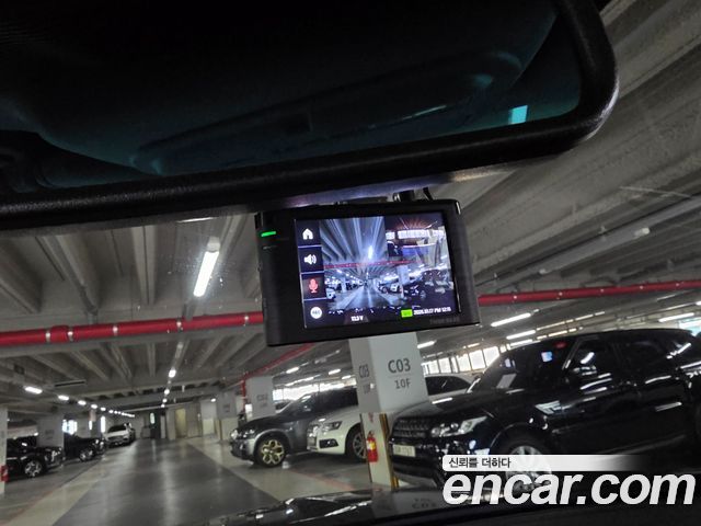 Ford Explorer 2021 — photo 19