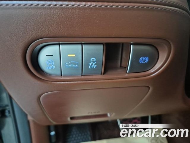 Genesis G90 2023 — photo 16