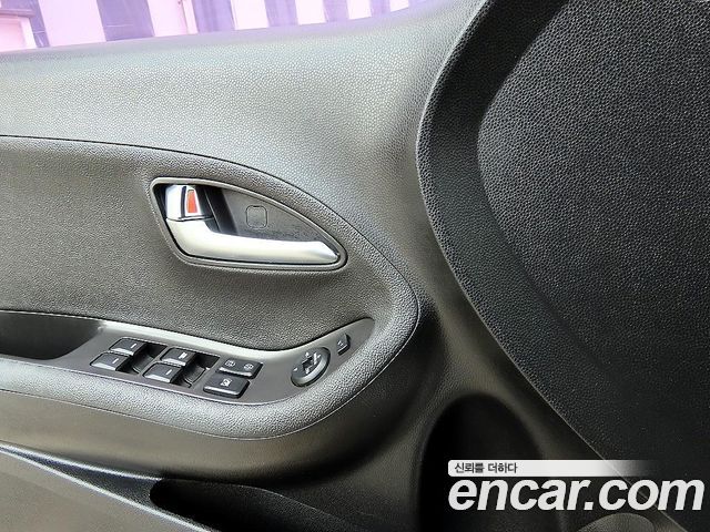Kia morning 2012 — photo 16